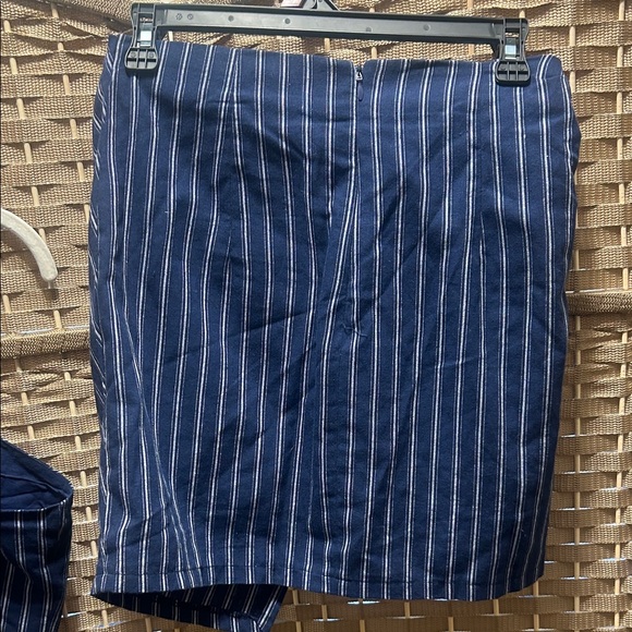 Essue Blue and White Striped Skirt Set - Picture 8 of 8